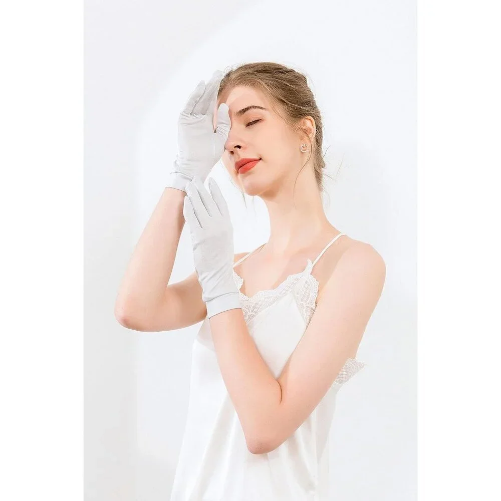 Women's Silver Gray Pure Silk Sunscreen UV Protection Silk Elastic Index Gloves